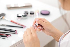 Nie używaj tych kosmetyków. GIS ostrzega przed produktami-51006