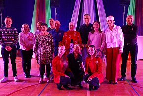 Zatańczyli by okazać wsparcie chorej dziewczynce.-51219