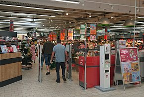 Pracownicy popularnej sieci mają dość. W południe zatrzymają pracę-51315