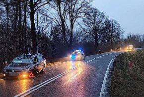 O włos od tragedii! Wyprzedzał ciężarówkę na podwójnej ciągłej-51309