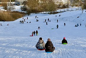Zima w końcu dotarła! Rodzinne szaleństwo na rynkowej [ZDJĘCIA, WIDEO]-51844