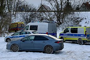 Dramatyczne sceny na wiadukcie. Kobieta skoczyła na tory-51994