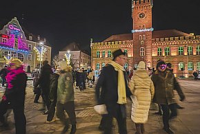 Plac Wolności zamienił się w parkiet. Tak wystartował karnawał-52150