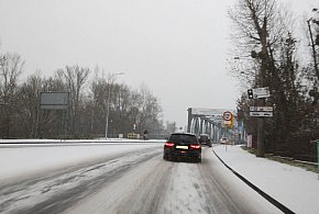 Poważne zagrożenie na drogach. Kierowcy często o tym zapominają-52157