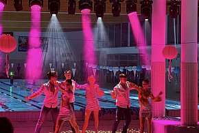 To będzie ostatnia taka noc na basenie przed latem