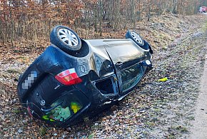 Kolejny wypadek przy wyjeździe ze Szczecinka. Droga znów była śliska