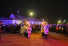 Ulicami Szczecinka przeszła Droga Krzyżowa. Wierni dali świadectwo wiary