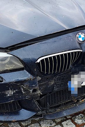 Kolizja BMW i Peugeota na DK20 – zdjęcia-9340