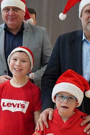 Mikołajkowa wizyta starostów w SOSW i Domu Dziecka-9366