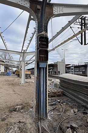 Remont peronów na dworcu PKP w Szczecinku-9409