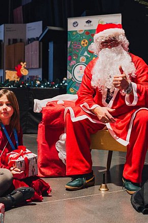 Święty Mikołaj, Kronospan i dzieci z KUDiM-9430