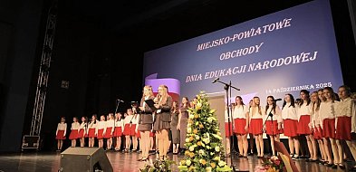 Wzruszenia i brawa. Tak Szczecinek świętował Dzień Nauczyciela-49953