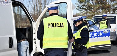 Zatrzymane dowody i lawety. Poranna akcja drogówki-50525