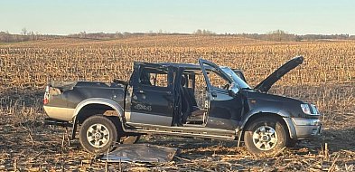 Dachowanie pickupa pod Łubowem-50819