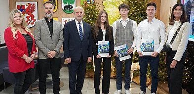 Nagrody i stypendia Powiatu Szczecineckiego rozdane- zobacz listę-51252