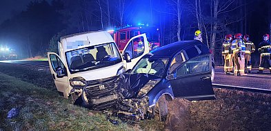 Groźny wypadek pod Szczecinkiem. Czołowe zderzenie busa z osobówką-51555