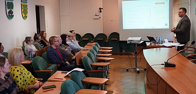 Urzędy pod ostrzałem cyberataków. Powiat szkoli pracowników