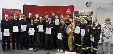 Z uczniów w strażaków. Oni już ukończyli kurs OSP