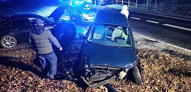 Zderzenie dwóch osobówek na krajowej "dwudziestce"