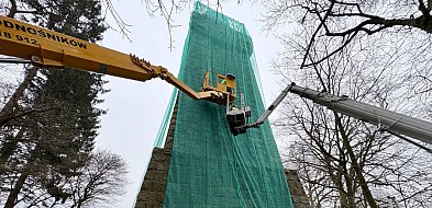 Zabytek się rozpada. Ruszyły prace przy wieży Bismarcka