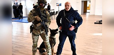 Antyterroryści w ZS nr 7  Białym Borze