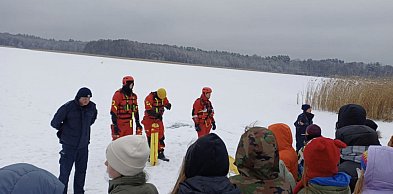 Lód nie wybacza błędów. Ważny apel służb przed feriami