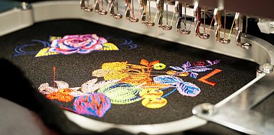 Zdjęcie przeniesione na tkaninę – współczesne możliwości haftu