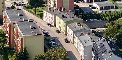 Prezes ZGM o sprzedaży mieszkań, czynszach i planach budowy bloku.