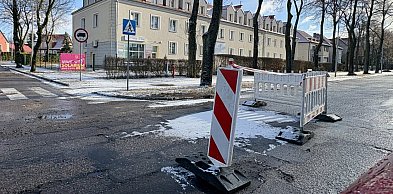 Drogowcy walczą z dziurami w asfalcie. Jest tego sporo