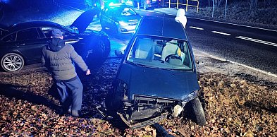 Zderzenie dwóch osobówek na krajowej "dwudziestce"