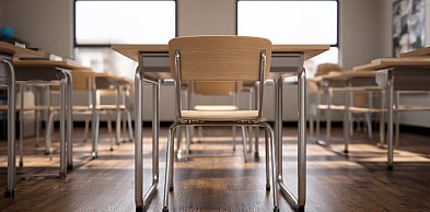 Jak wybrać trwałe i ergonomiczne ławki szkolne do nowoczesnej klasy