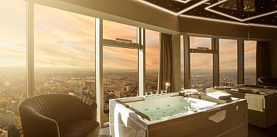 Luksusowy nocleg we Wrocławiu z widokiem na miasto – dlaczego Sky Tower przyciąga