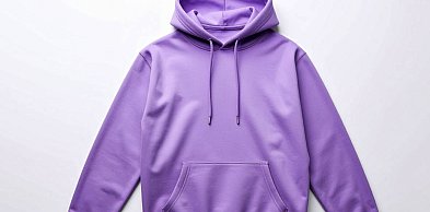 Minimalistyczne bluzy męskie – dlaczego prostota nigdy nie wychodzi z mody?