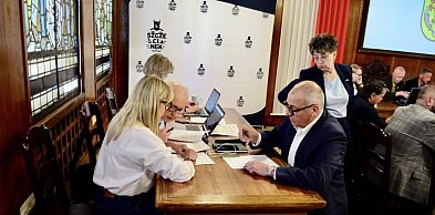 Gorąca sesja Rady MIasta. Prawie cztery godziny sporu o bilety w autobusach