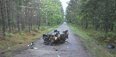 Policjanci przyjechali do wypadku. Przy wraku nikogo nie zastali