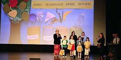 Mali strażnicy planety nagrodzeni.