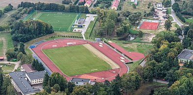 Stadion przy ZS nr 6 z nowym sprzętem. Powiat dostał dofinansowanie