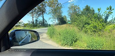Niebezpieczny wyjazd z Parsęcka. Kierowcy widzą auta w ostatniej chwili