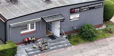 Sklep PGK na cmentarzu gotowy na listopadowe święta-49842