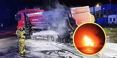 Pożar ciężarówki przy „Sokolniku”! Kierowcy ruszyli z gaśnicami-50333