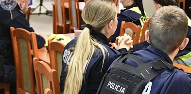 Jeden z cukierkami, drugi z narkotykami. Piątkowa akcja policji-50378