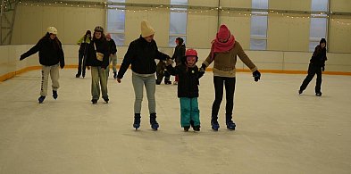 Lodowisko przy ZS nr 1 w Szczecinku – zimowa atrakcja powiatu-50958