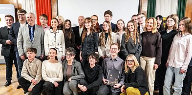 Młodzi mają głos. Młodzieżowa Rada Miasta rozpoczęła pracę-51171