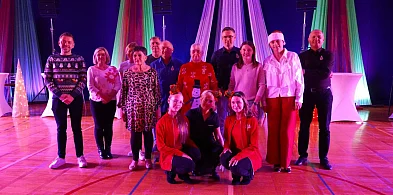 Zatańczyli by okazać wsparcie chorej dziewczynce.-51219