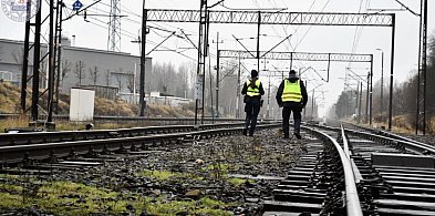 Wzmożone patrole policji przy torach w Szczecinku. O co chodzi?-51261