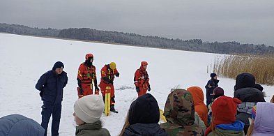 Lód nie wybacza błędów. Ważny apel służb przed feriami