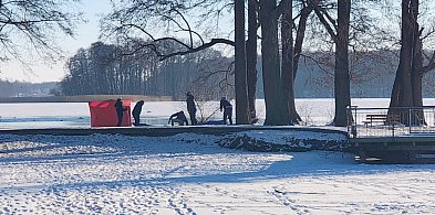 Tragiczny finał poszukiwań. Z jeziora wyłowiono ciało kobiety