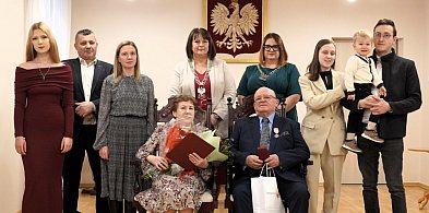 Medale od Prezydenta RP za pół wieku małżeństwa.