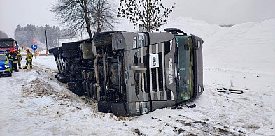 Oblodzona „jedenastka” zebrała żniwo. Poranne kolizje