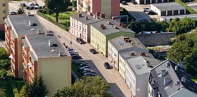 Prezes ZGM o sprzedaży mieszkań, czynszach i planach budowy bloku.